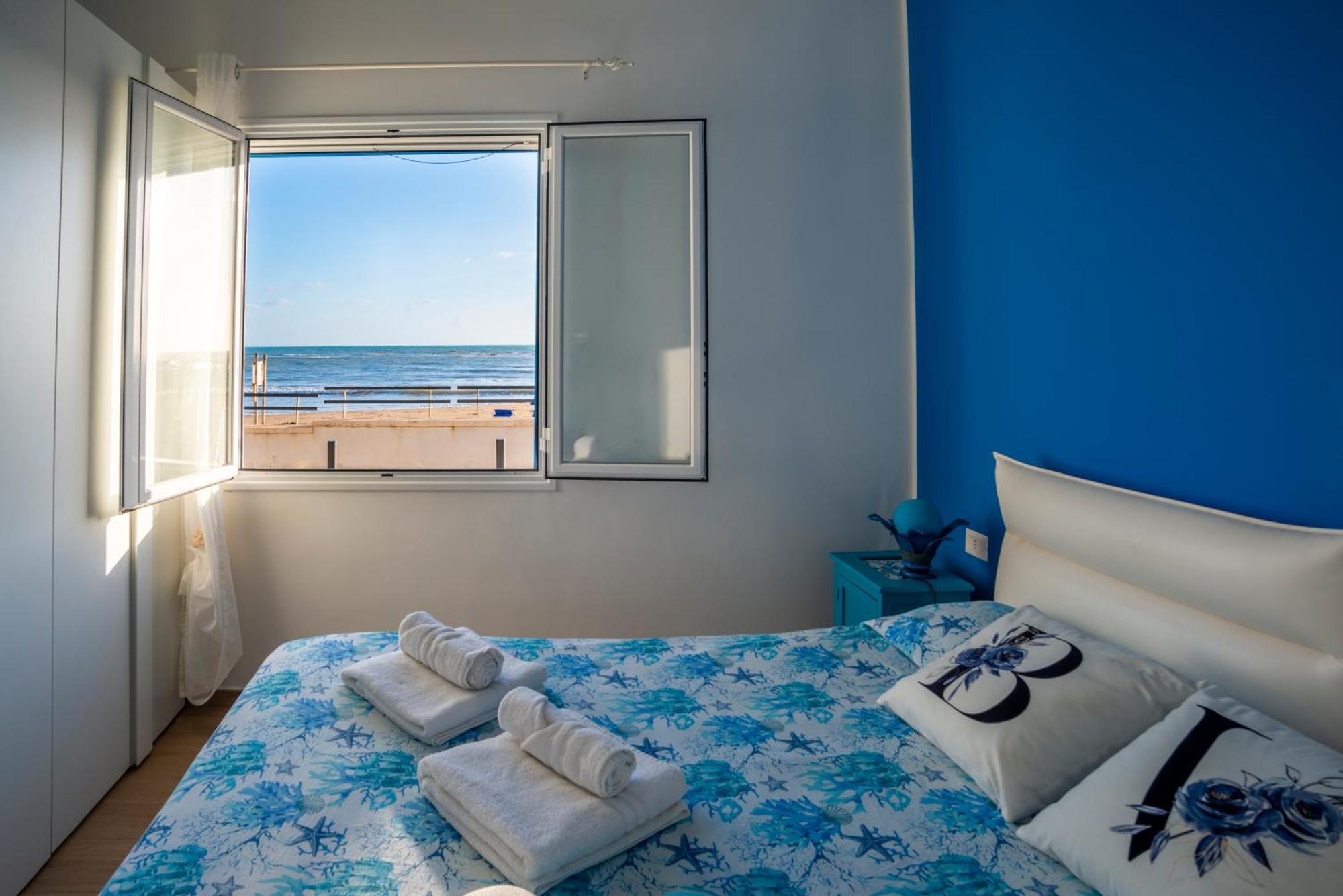 Hotel Blue Velvet Punta Secca Esterno foto